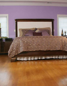 CMB_RES_Bedroom_Brown_Purple_Bed_1_LO_EOv1_WINDOW_SHADINGS_ENGINEERED_HARDWOOD_OAK_GUNSTOCK_FL04