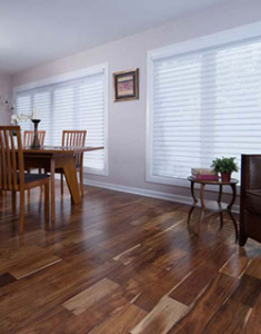CMB_RES_Dining_Room_Brown_Table_1_ST_EOv1_GREGERSEN_WINDOW_SHADINGS_ACACIA_NATURAL_DiningRoom4T2A0005